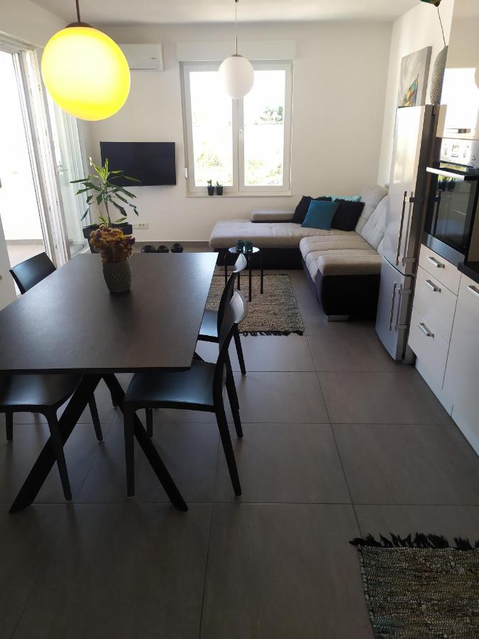 Apartamento Tiamar Slatine Exterior foto
