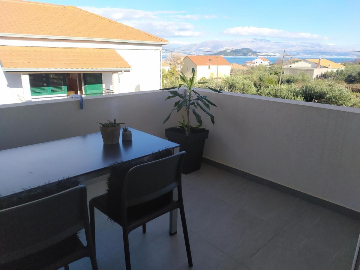 Apartamento Tiamar Slatine Exterior foto