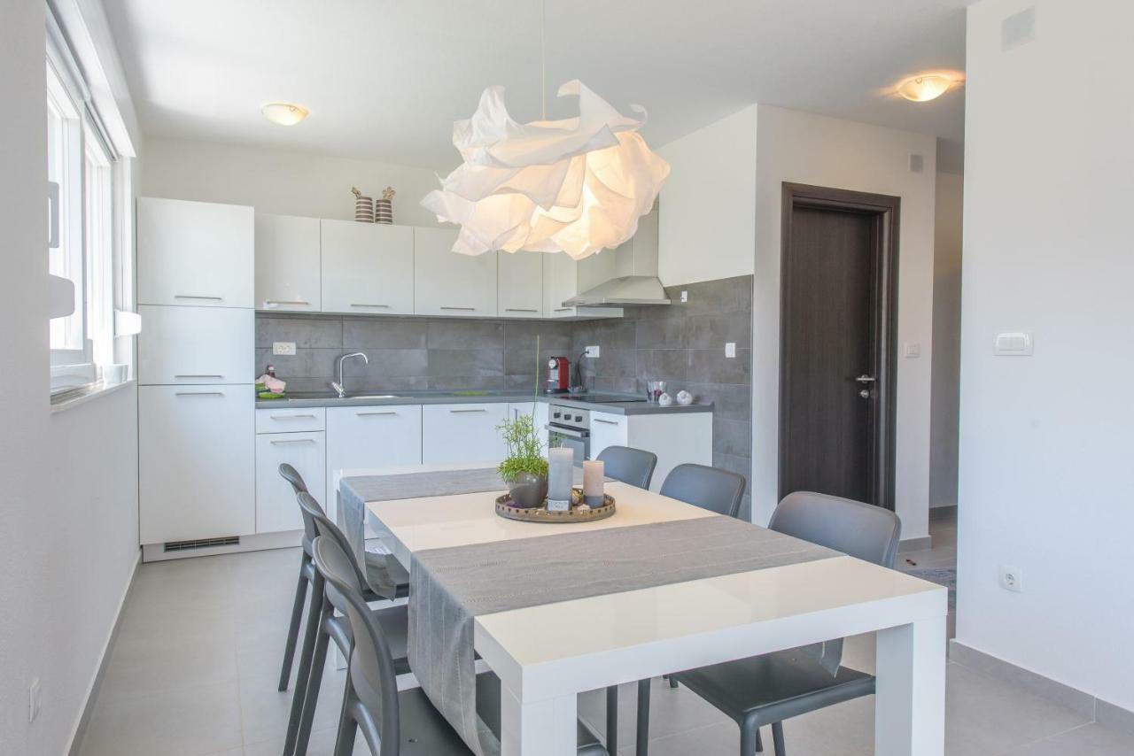 Apartamento Tiamar Slatine Exterior foto